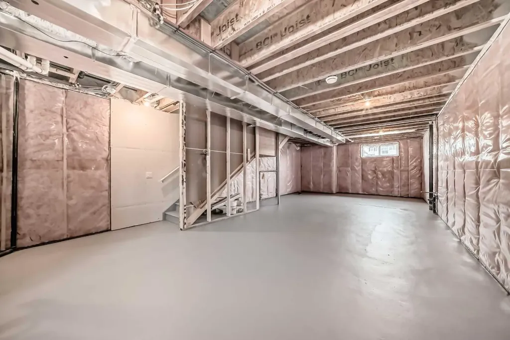 23 Magnolia Street SE Calgary AB T3M 4C8