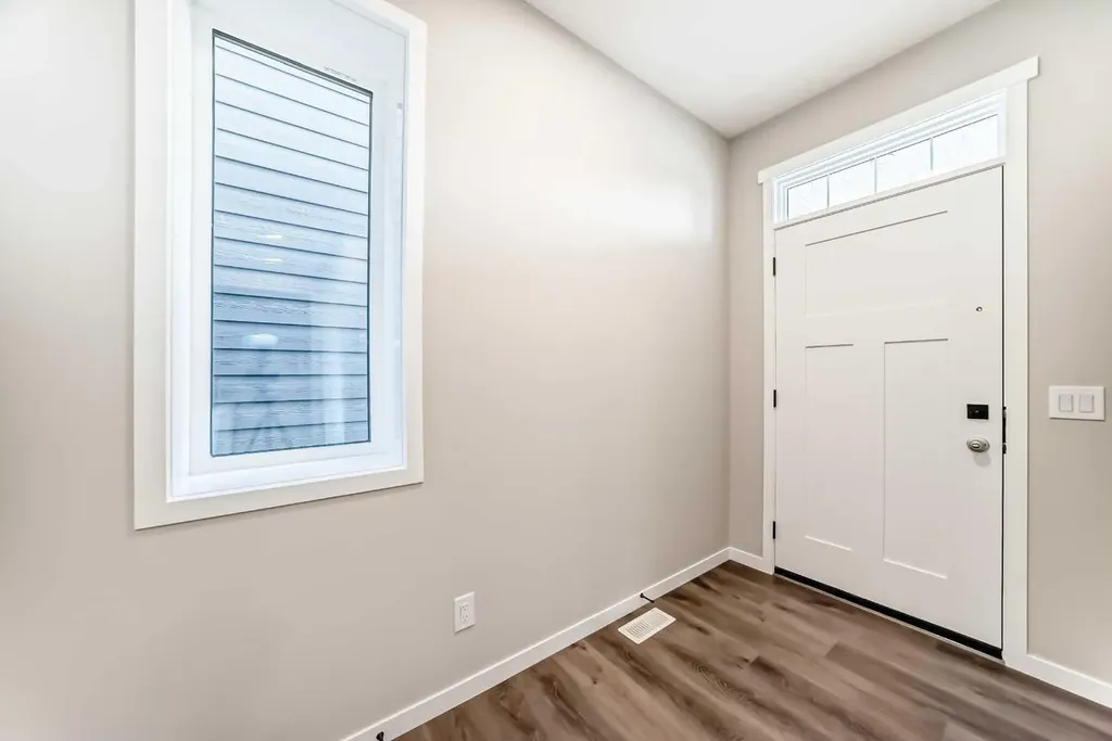 23 Magnolia Street SE Calgary AB T3M 4C8