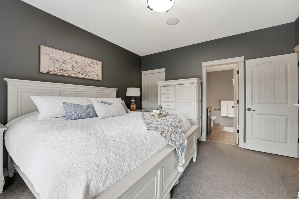 68 Oakwood Close Red Deer AB T4P 0C5