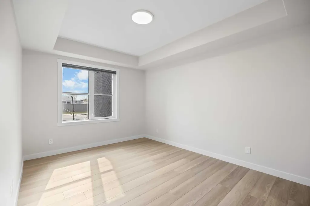 81 Arbour Lake View NW Calgary AB T3G 0H4