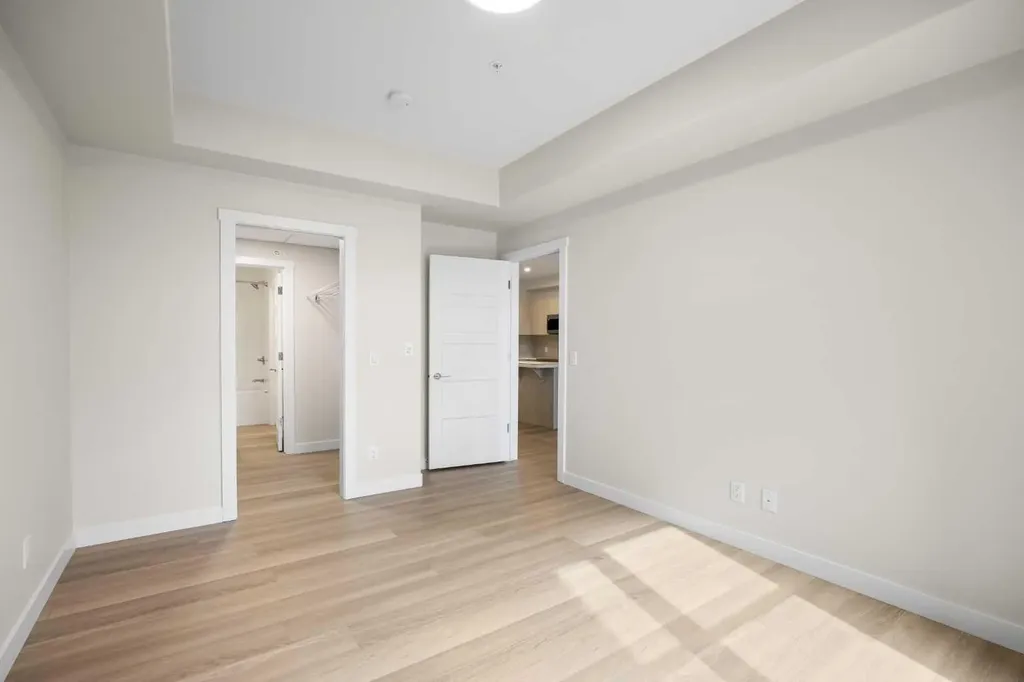 81 Arbour Lake View NW Calgary AB T3G 0H4