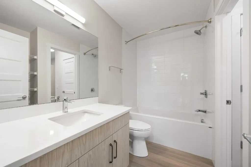 81 Arbour Lake View NW Calgary AB T3G 0H4