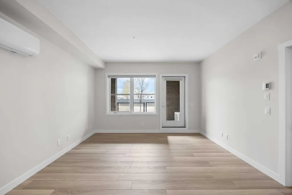 81 Arbour Lake View NW Calgary AB T3G 0H4