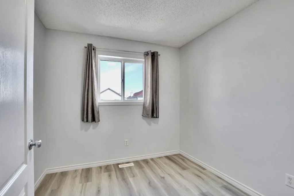 71 Saddlemont Road NE Calgary AB T3J5E4