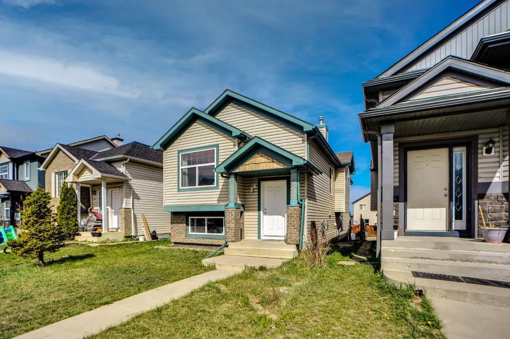 71 Saddlemont Road NE Calgary AB T3J5E4