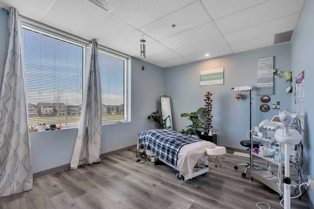 20 Saddlestone Drive NE Calgary AB T3J 0W8