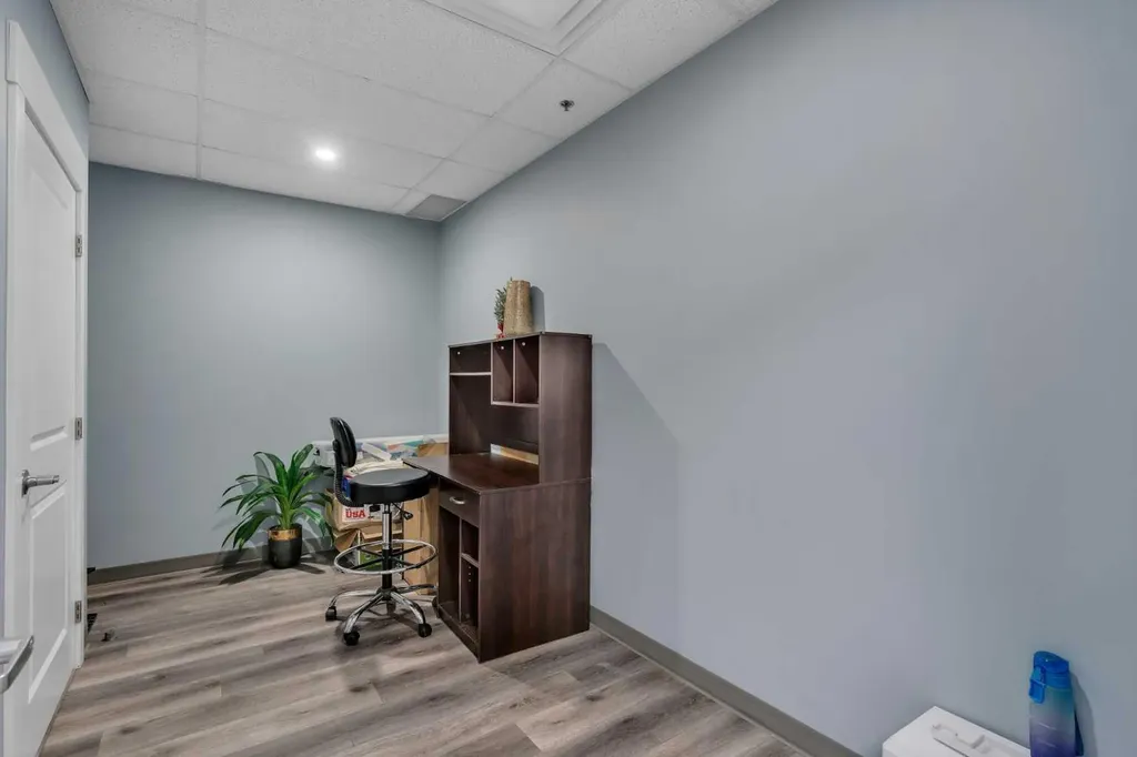20 Saddlestone Drive NE Calgary AB T3J 0W8