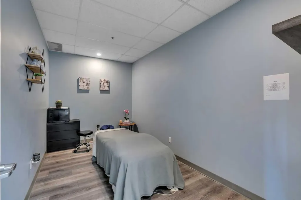 20 Saddlestone Drive NE Calgary AB T3J 0W8