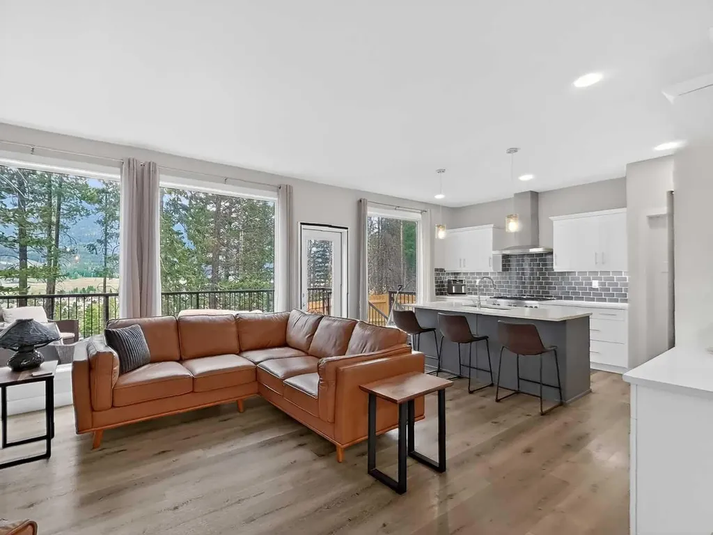 209 Southmore Place Blairmore AB T0K0E0