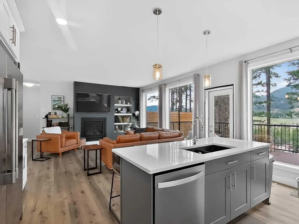 209 Southmore Place Blairmore AB T0K0E0