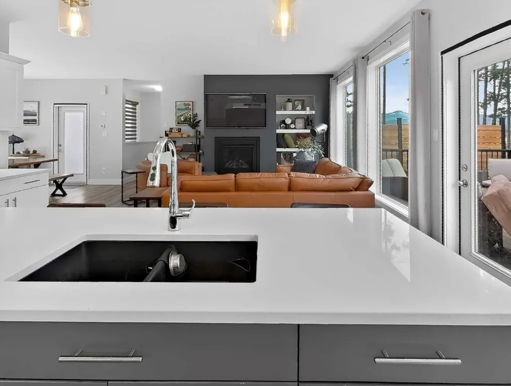 209 Southmore Place Blairmore AB T0K0E0