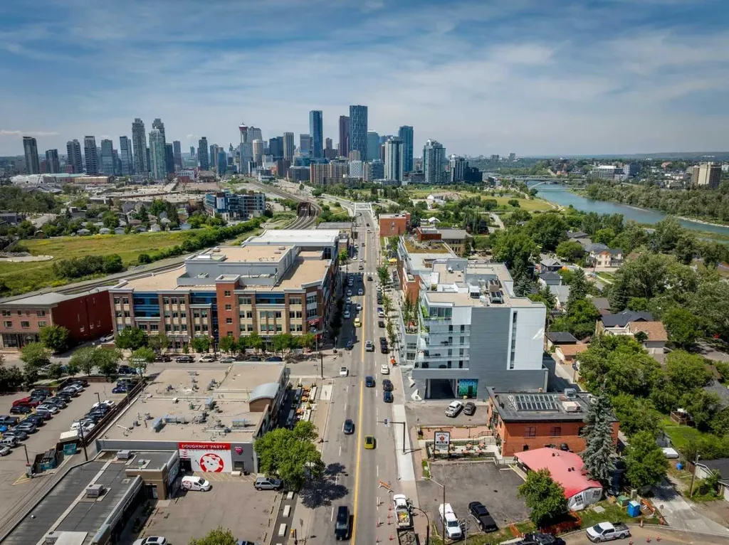 1109 9 Avenue SE Calgary AB T2G 0S7