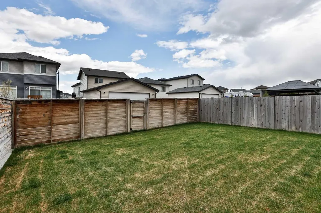 241 Lasalle Terrace W Lethbridge AB T1J 5G9