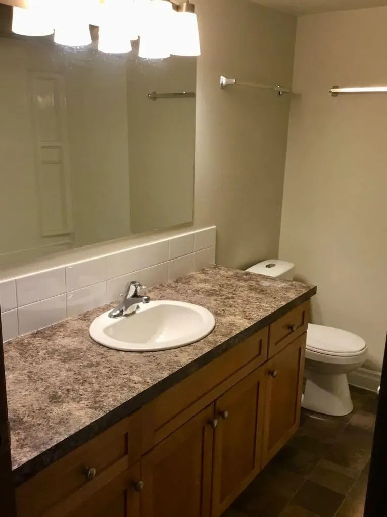 4824 Varsity Drive NW Calgary AB T3A 1A3