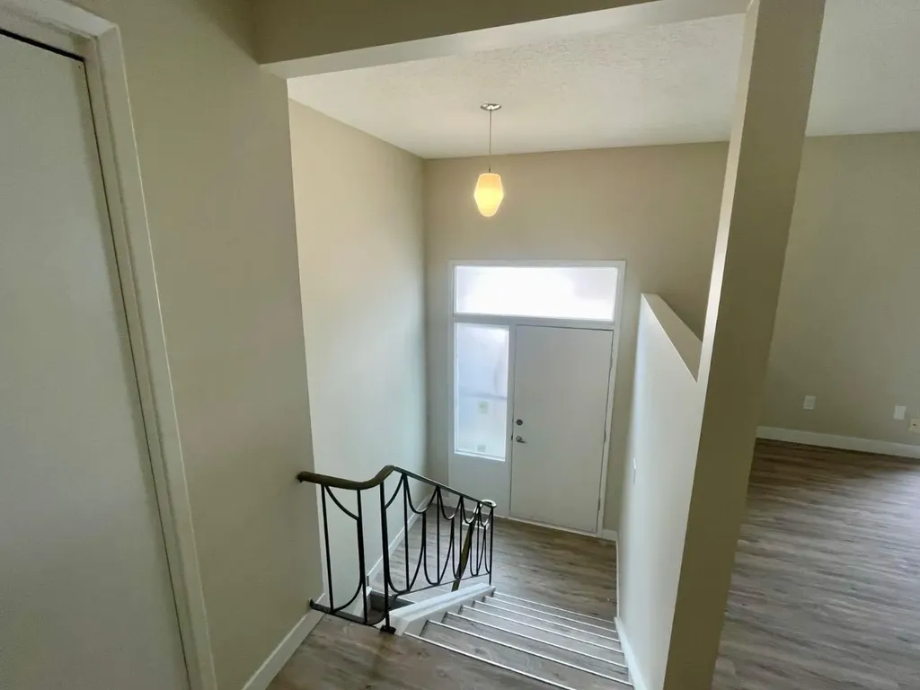 4824 Varsity Drive NW Calgary AB T3A 1A3