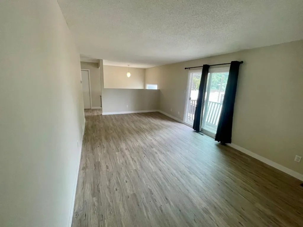 4824 Varsity Drive NW Calgary AB T3A 1A3