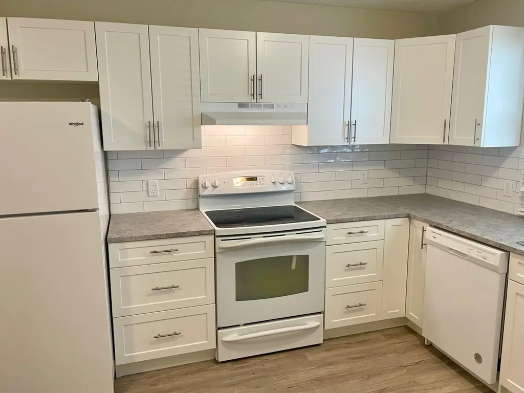 4824 Varsity Drive NW Calgary AB T3A 1A3