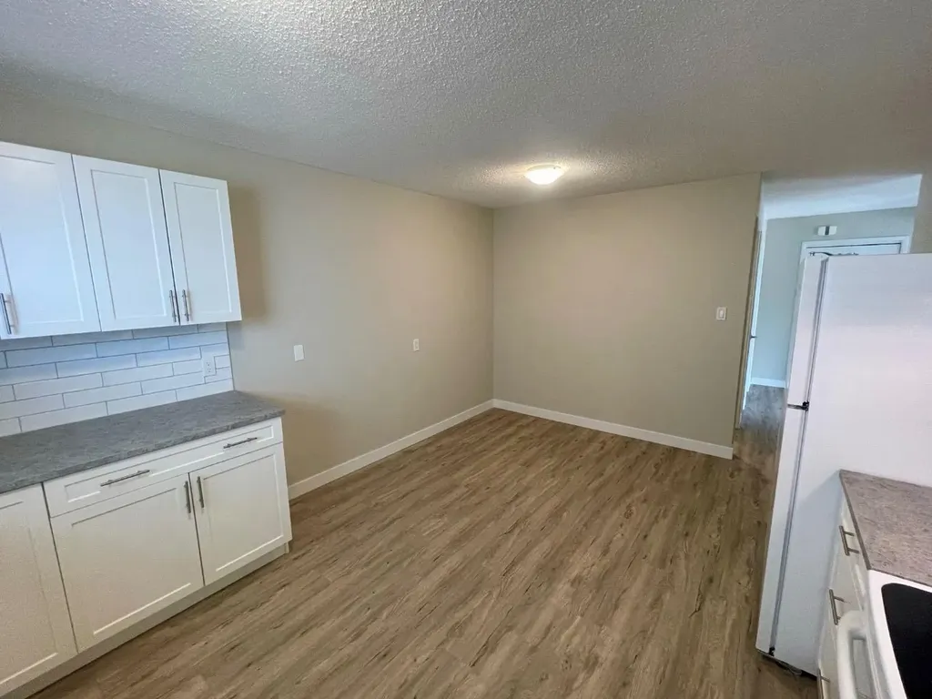 4824 Varsity Drive NW Calgary AB T3A 1A3