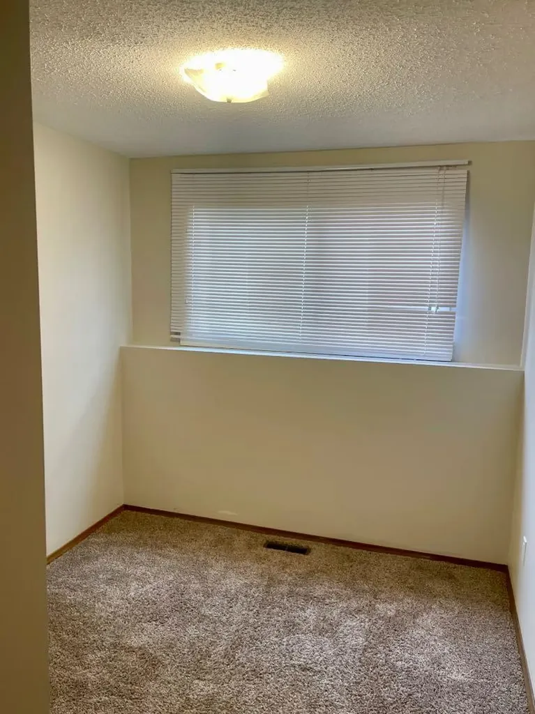 4824 Varsity Drive NW Calgary AB T3A 1A3