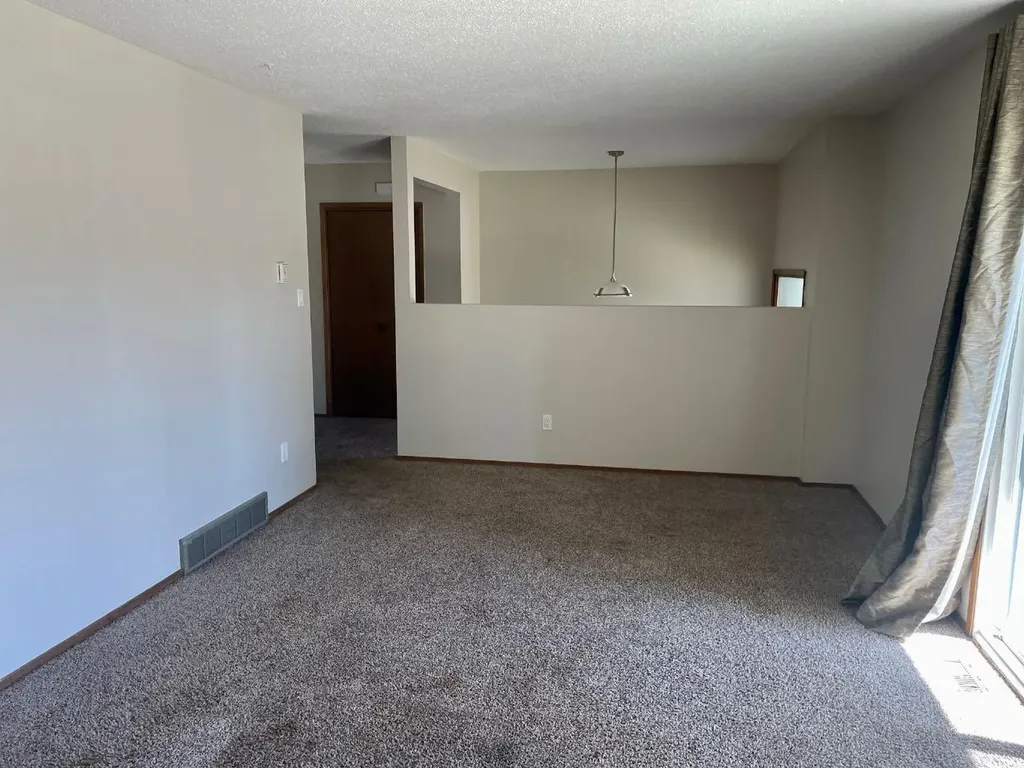 4824 Varsity Drive NW Calgary AB T3A 1A3