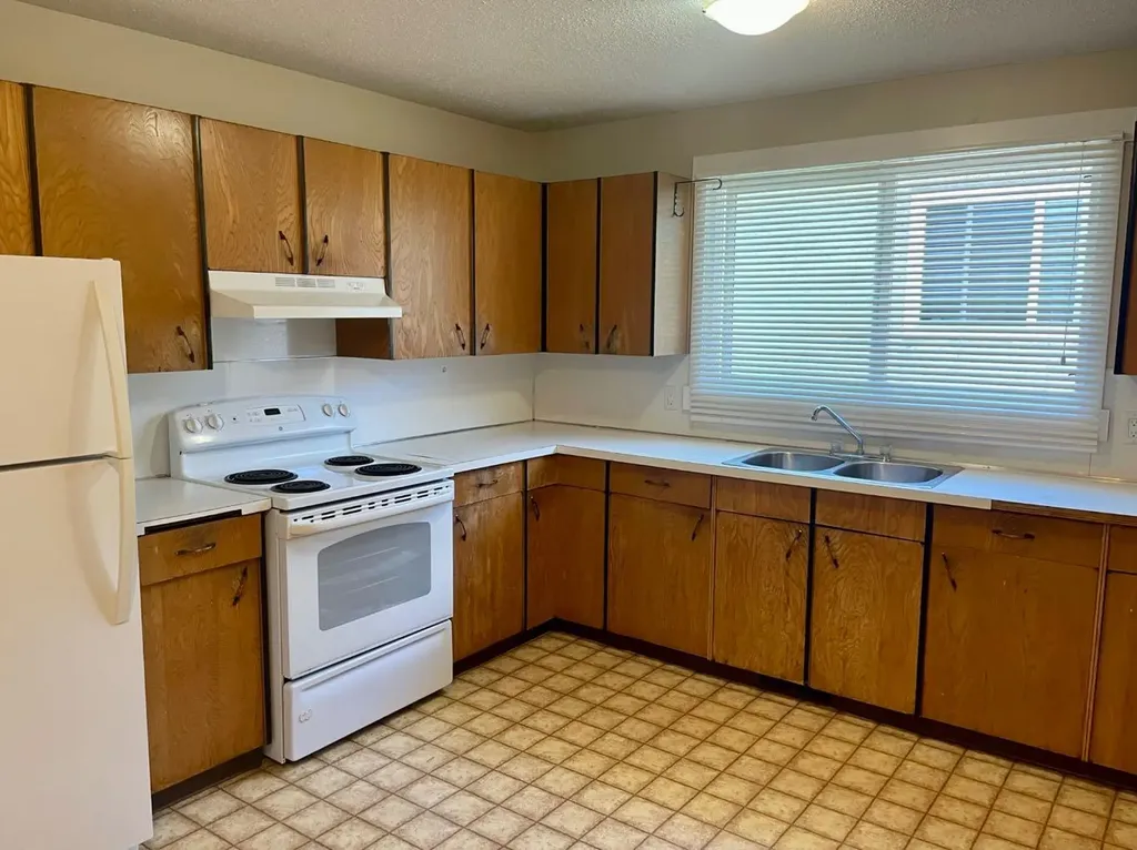 4824 Varsity Drive NW Calgary AB T3A 1A3
