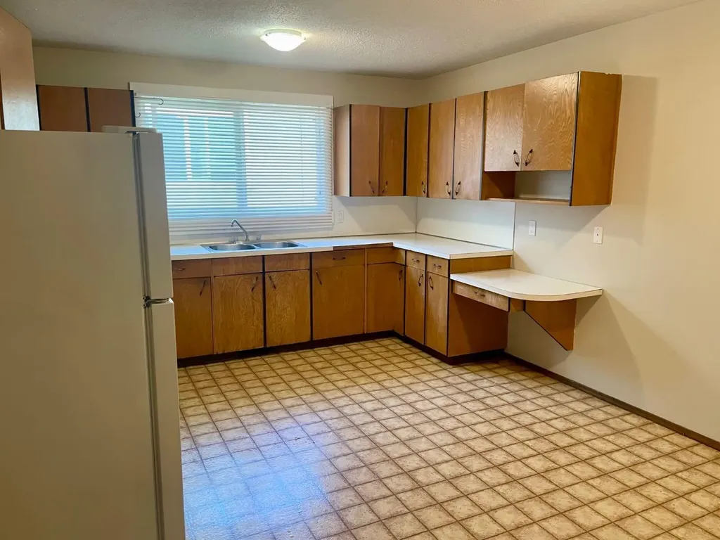 4824 Varsity Drive NW Calgary AB T3A 1A3