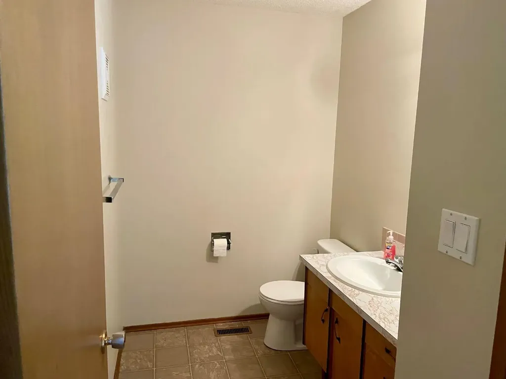 4824 Varsity Drive NW Calgary AB T3A 1A3