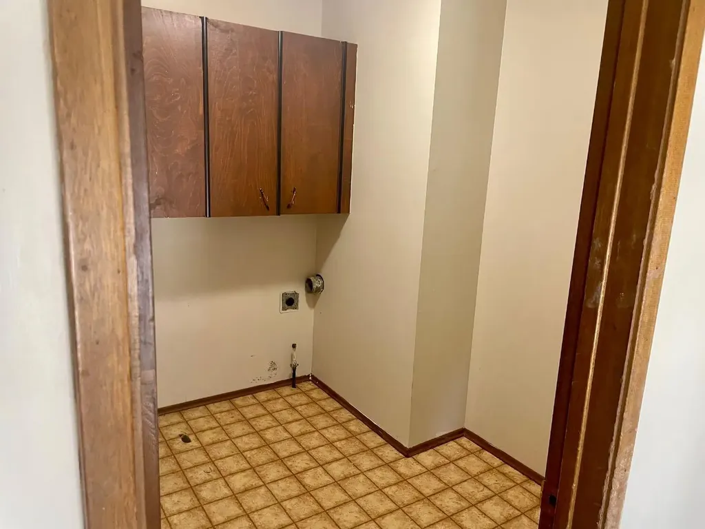 4824 Varsity Drive NW Calgary AB T3A 1A3