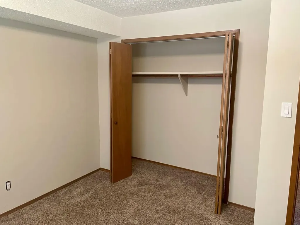 4824 Varsity Drive NW Calgary AB T3A 1A3