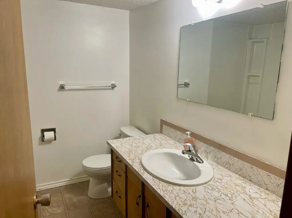 4824 Varsity Drive NW Calgary AB T3A 1A3