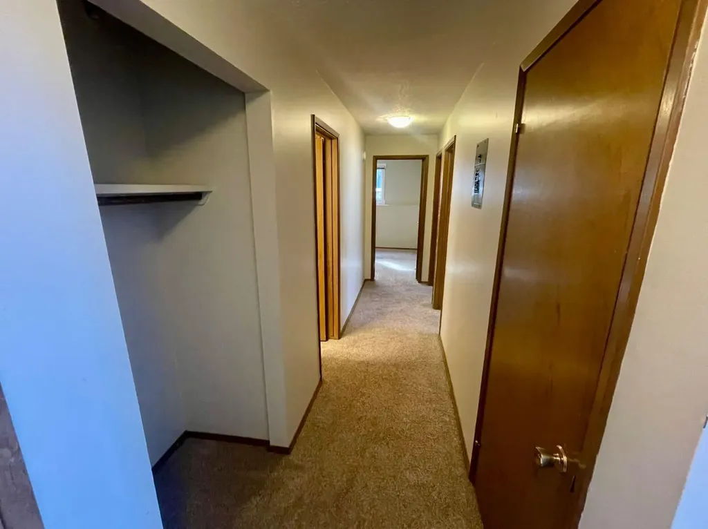 4824 Varsity Drive NW Calgary AB T3A 1A3
