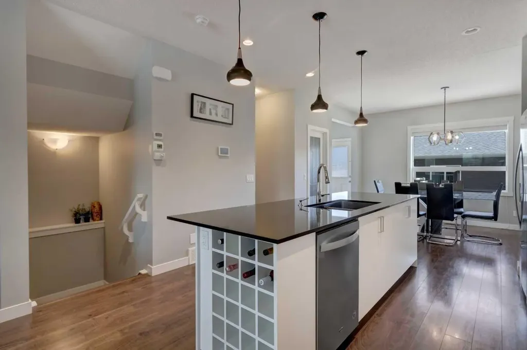133 Legacy Glen Way SE Calgary AB T2X 4G6