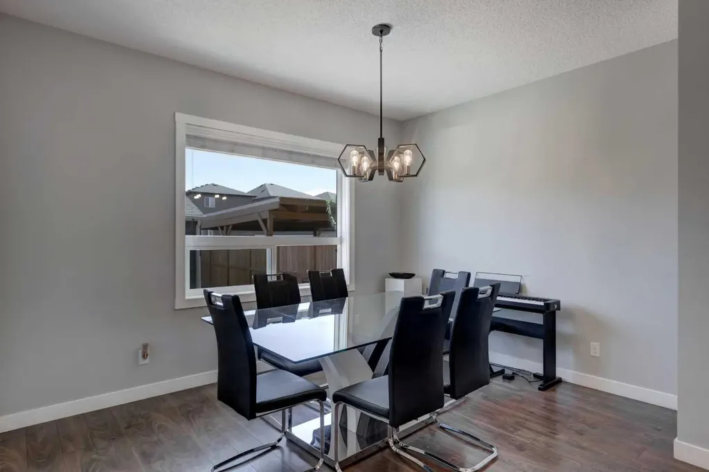 133 Legacy Glen Way SE Calgary AB T2X 4G6
