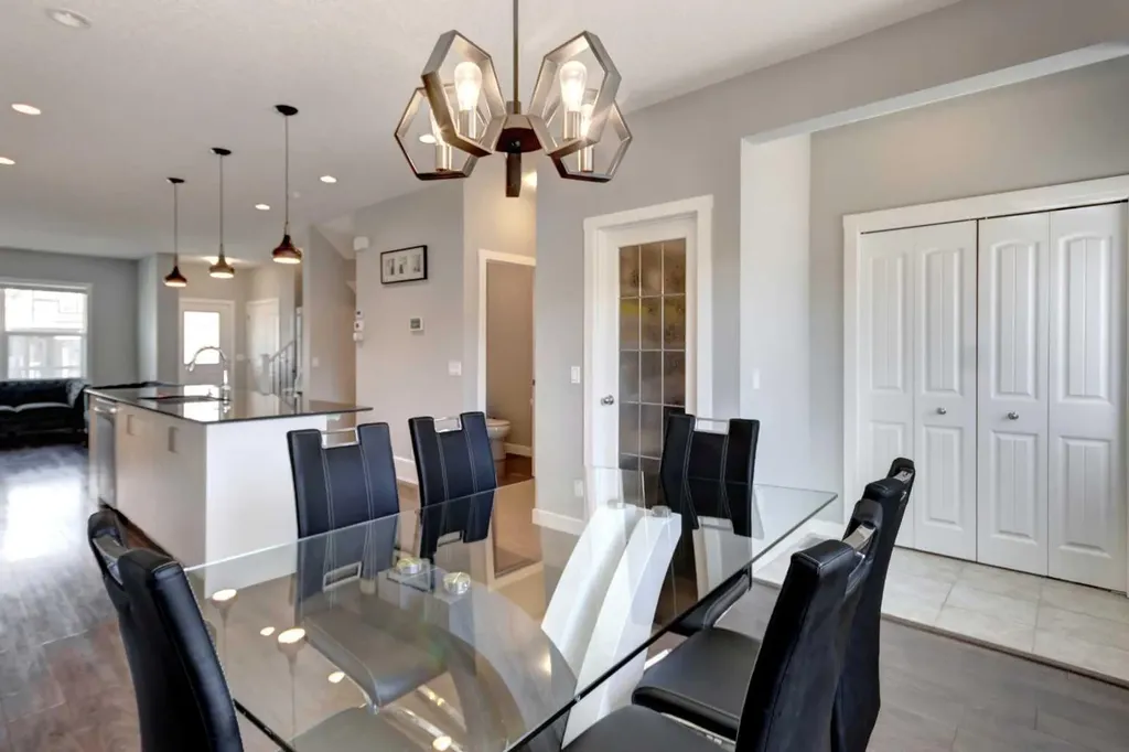 133 Legacy Glen Way SE Calgary AB T2X 4G6