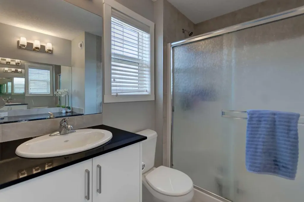 133 Legacy Glen Way SE Calgary AB T2X 4G6