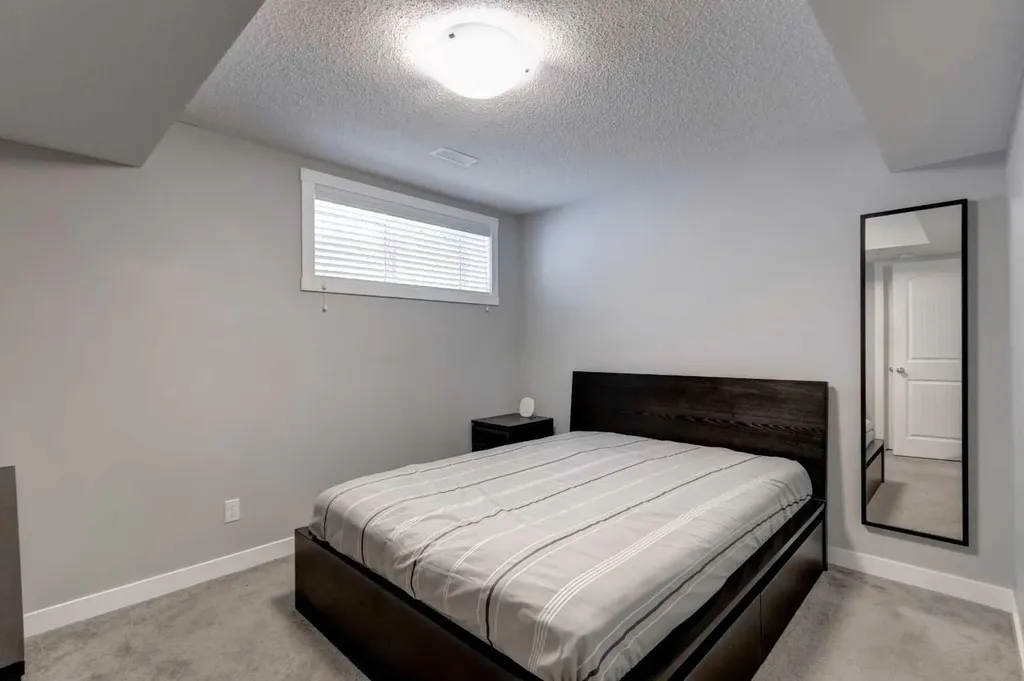 133 Legacy Glen Way SE Calgary AB T2X 4G6