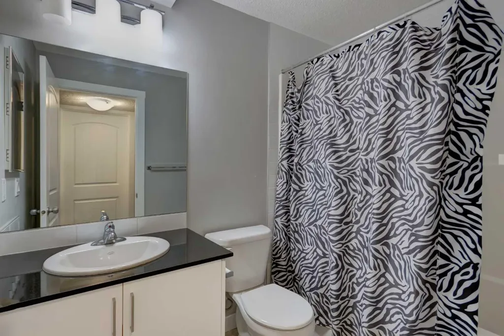 133 Legacy Glen Way SE Calgary AB T2X 4G6