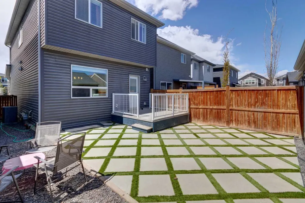 133 Legacy Glen Way SE Calgary AB T2X 4G6