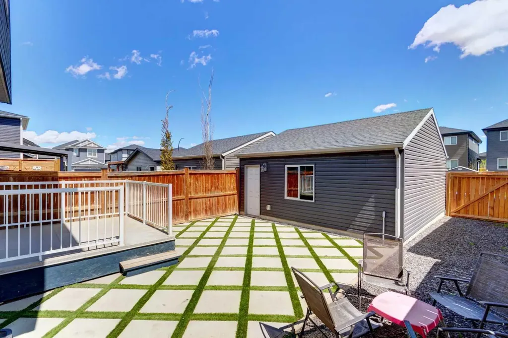 133 Legacy Glen Way SE Calgary AB T2X 4G6