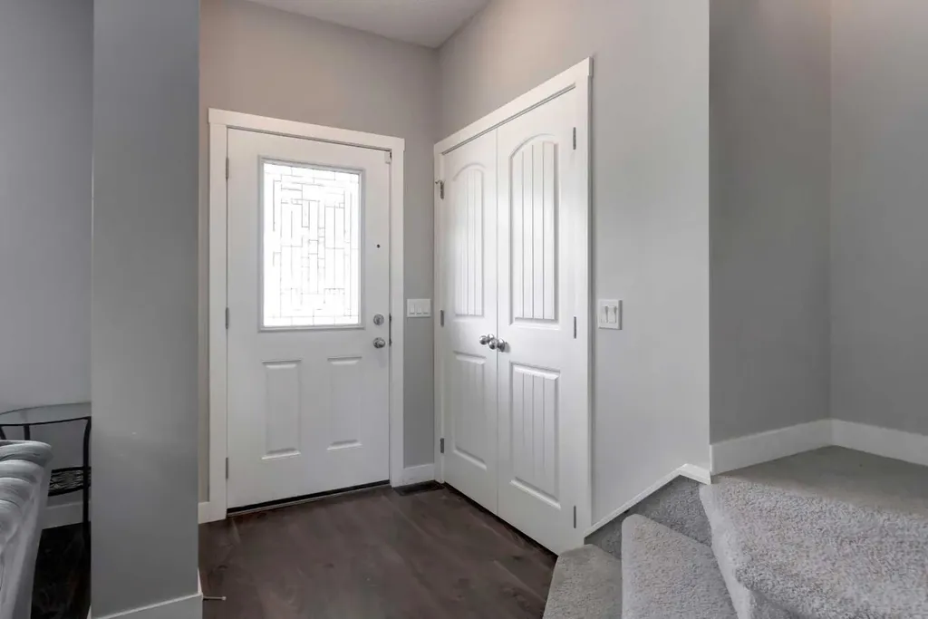 133 Legacy Glen Way SE Calgary AB T2X 4G6