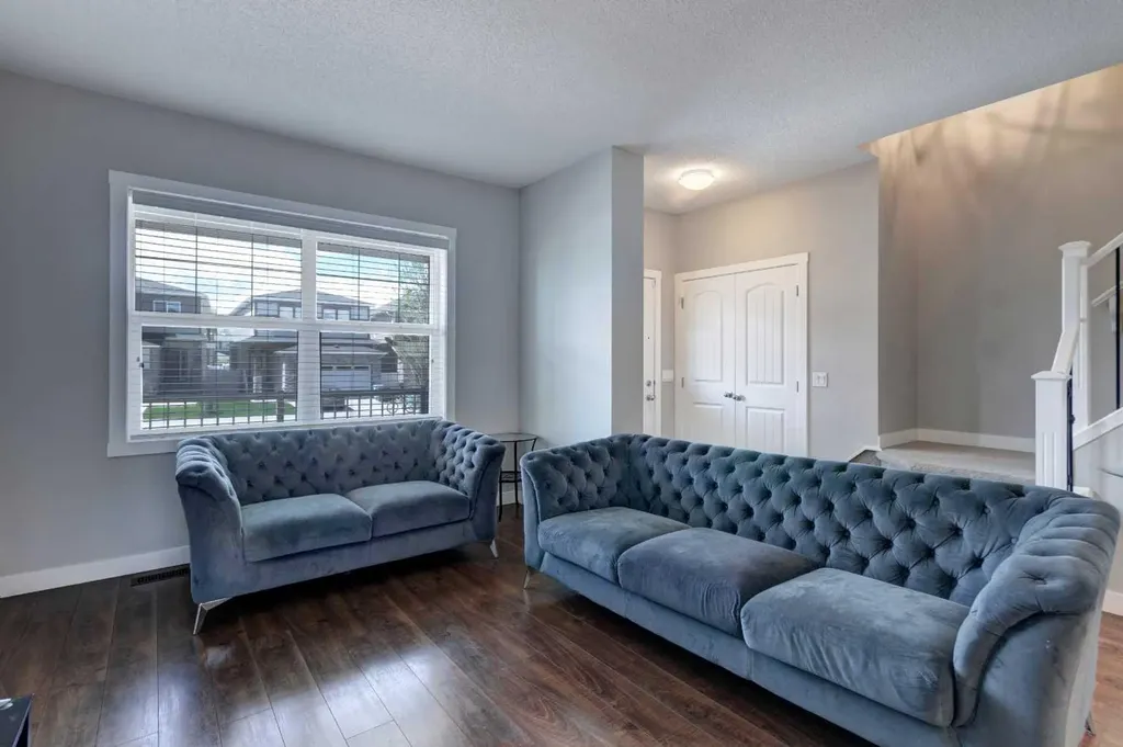 133 Legacy Glen Way SE Calgary AB T2X 4G6