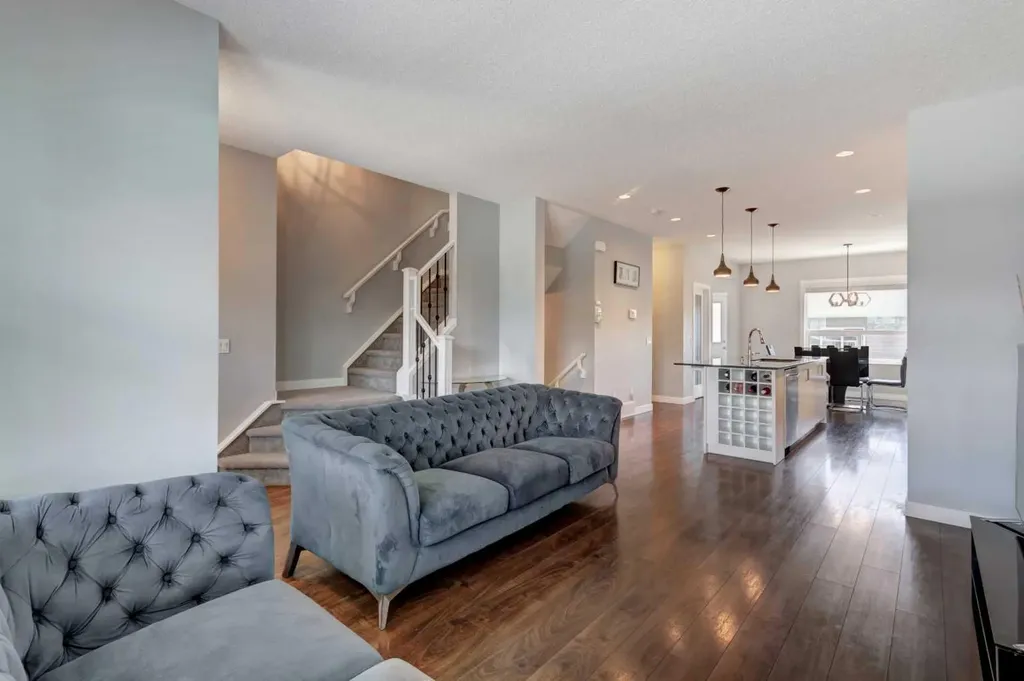 133 Legacy Glen Way SE Calgary AB T2X 4G6