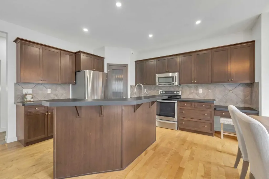 132 Ingle Close Red Deer AB T4R 3S2