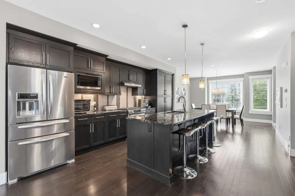 314 30 Avenue NE Calgary AB T2E2E1
