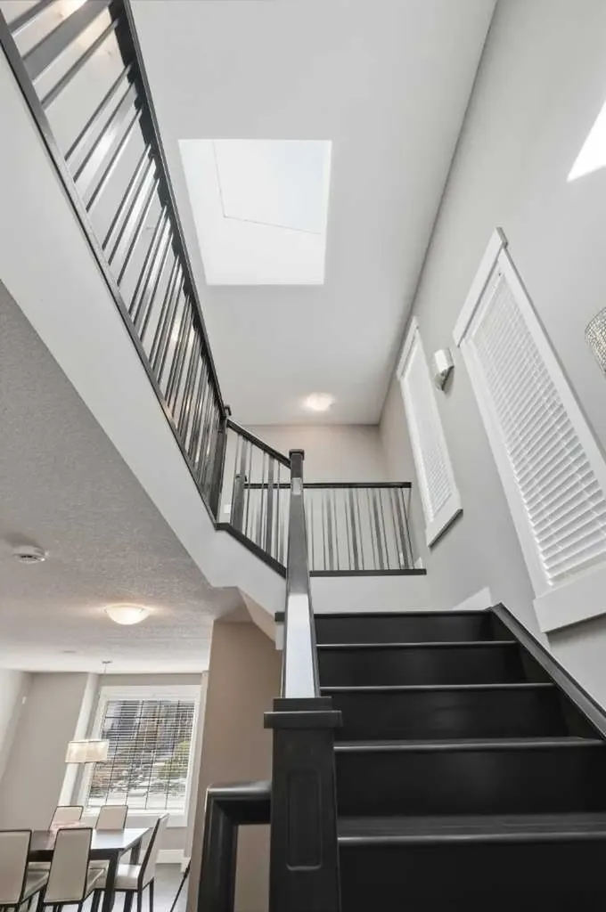 314 30 Avenue NE Calgary AB T2E2E1
