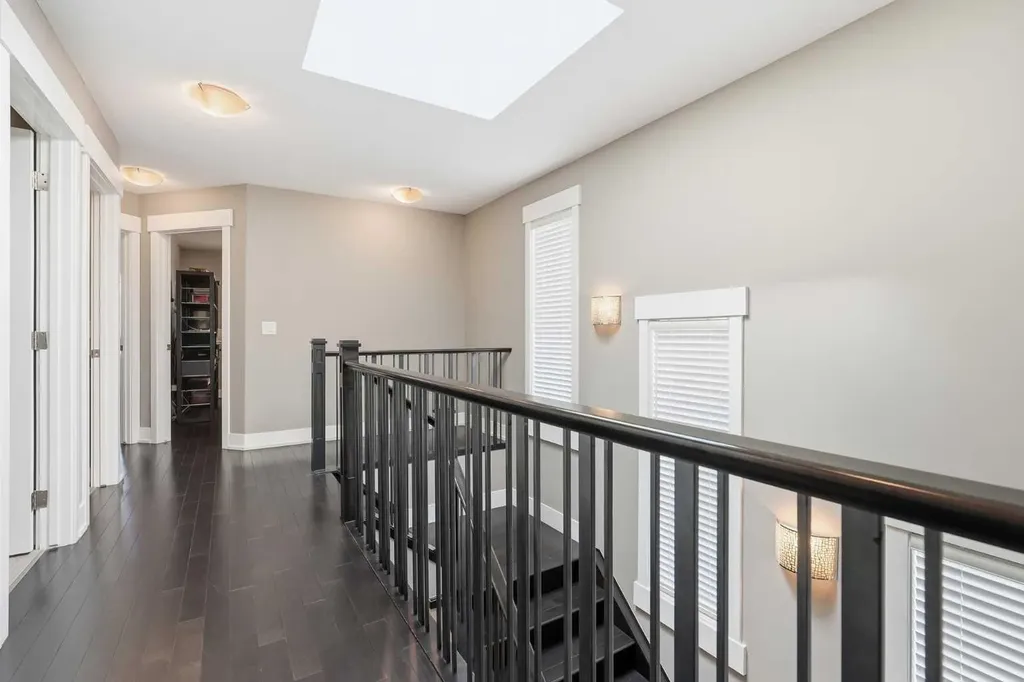 314 30 Avenue NE Calgary AB T2E2E1