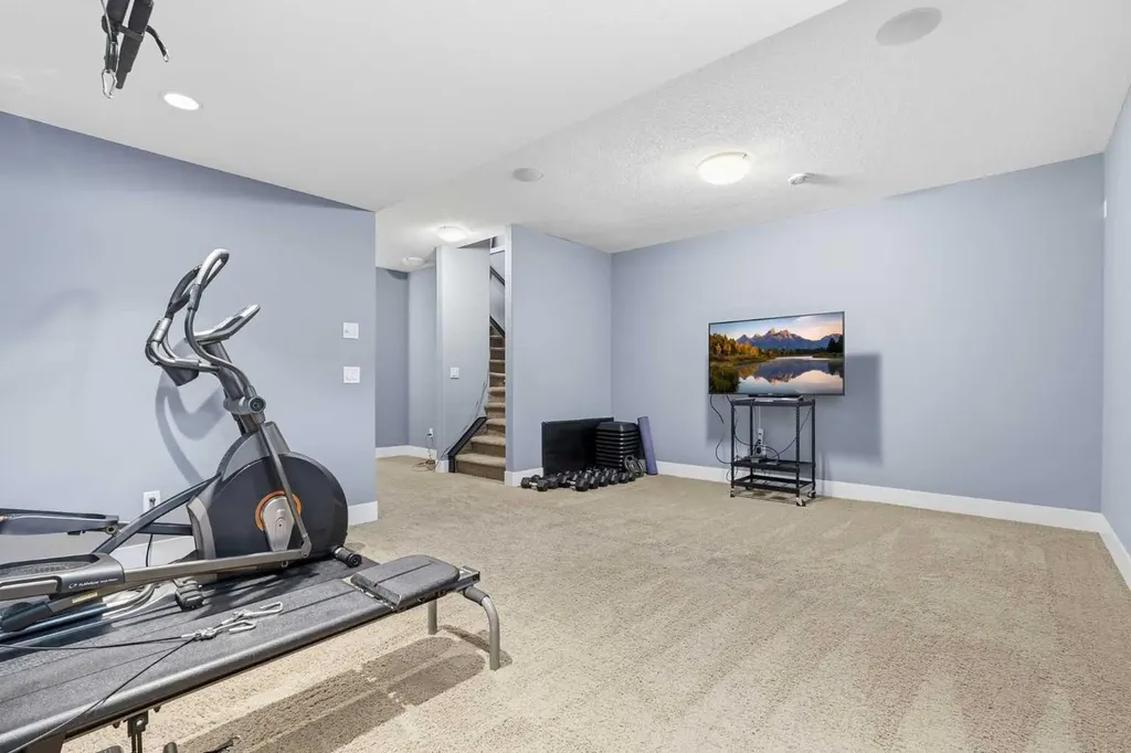 314 30 Avenue NE Calgary AB T2E2E1