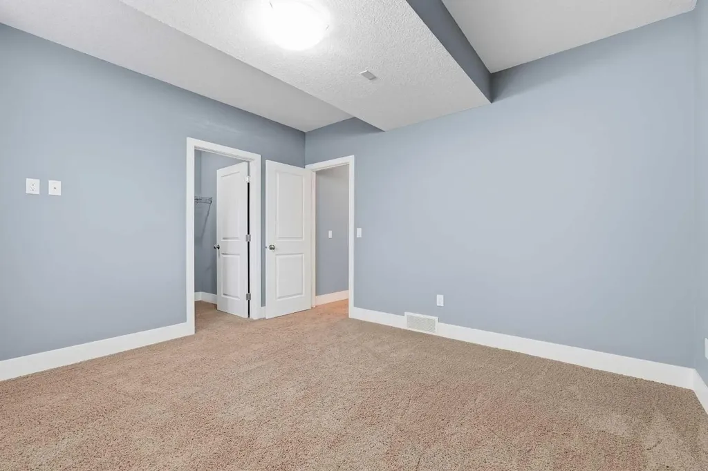 314 30 Avenue NE Calgary AB T2E2E1