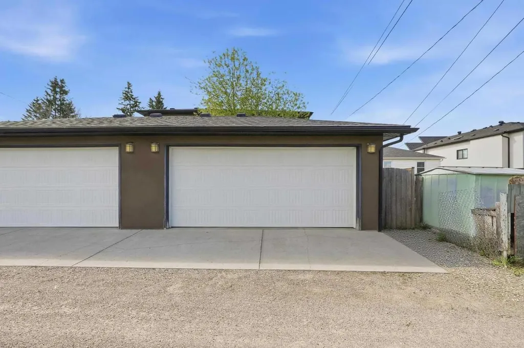 314 30 Avenue NE Calgary AB T2E2E1