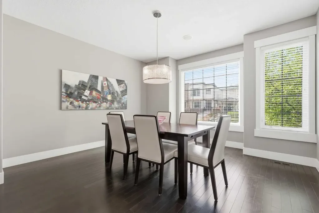 314 30 Avenue NE Calgary AB T2E2E1